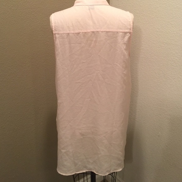 Pale pink sheer panel no sleeve button down blouse - Picture 3 of 4